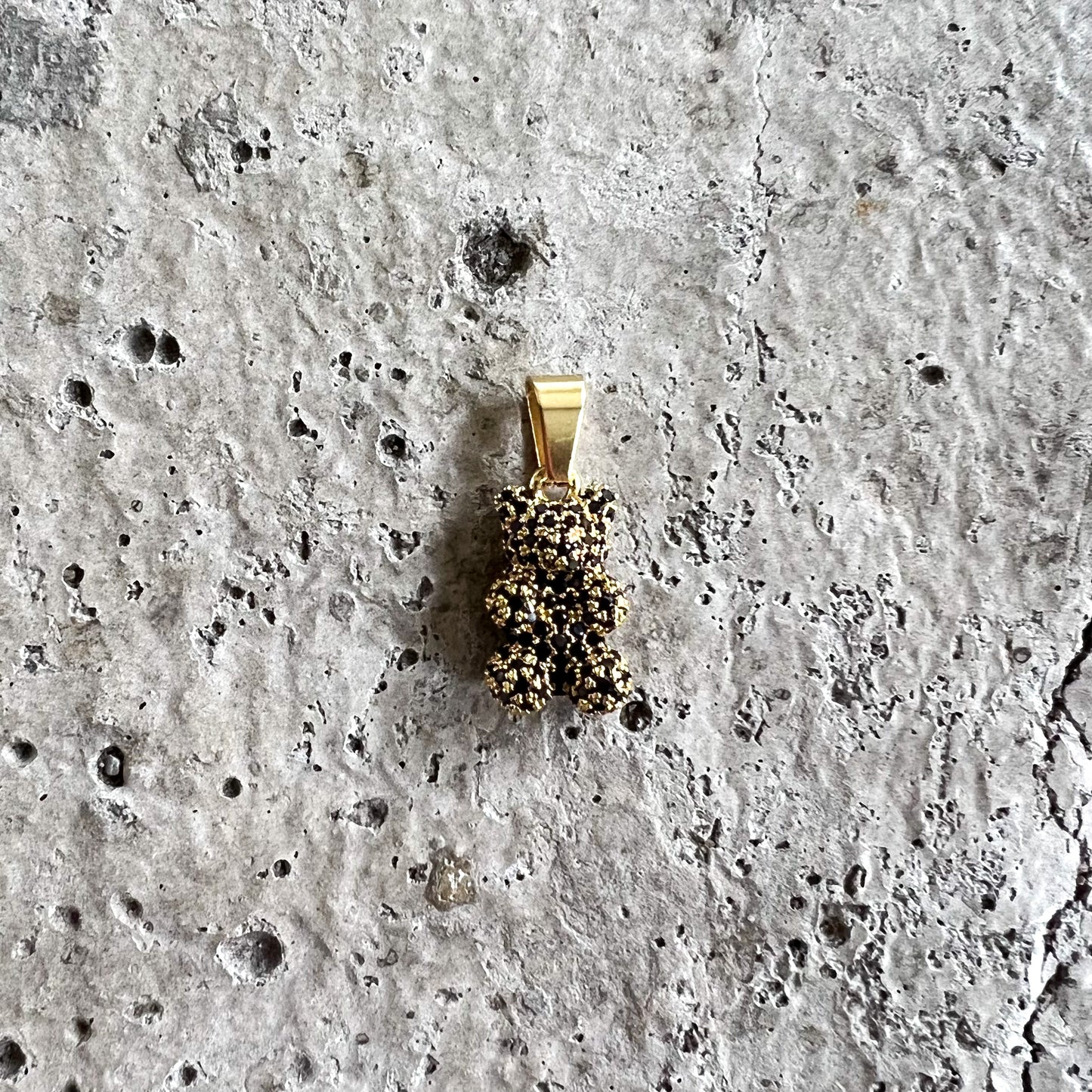 Bärchen 'GOLDIE' in Schwarz
