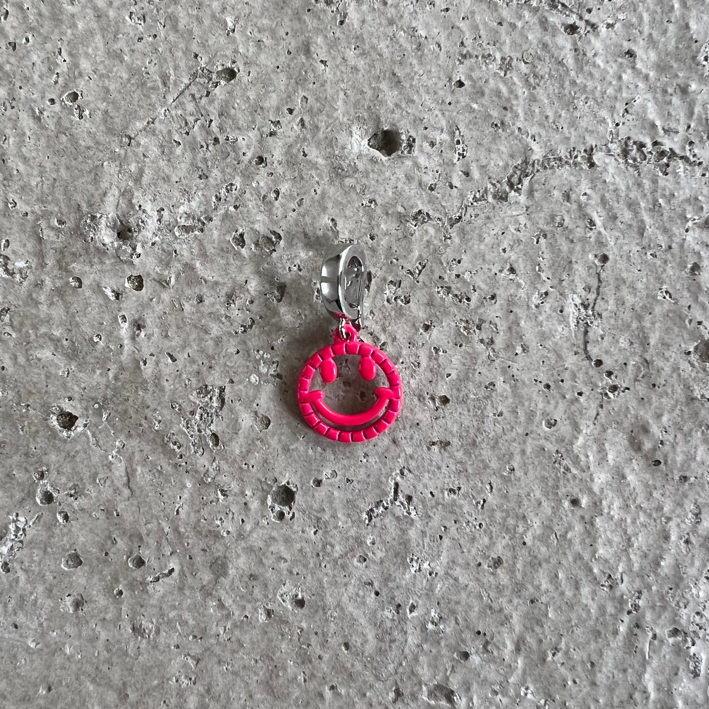 Smiley 'HAPPY' in Pink