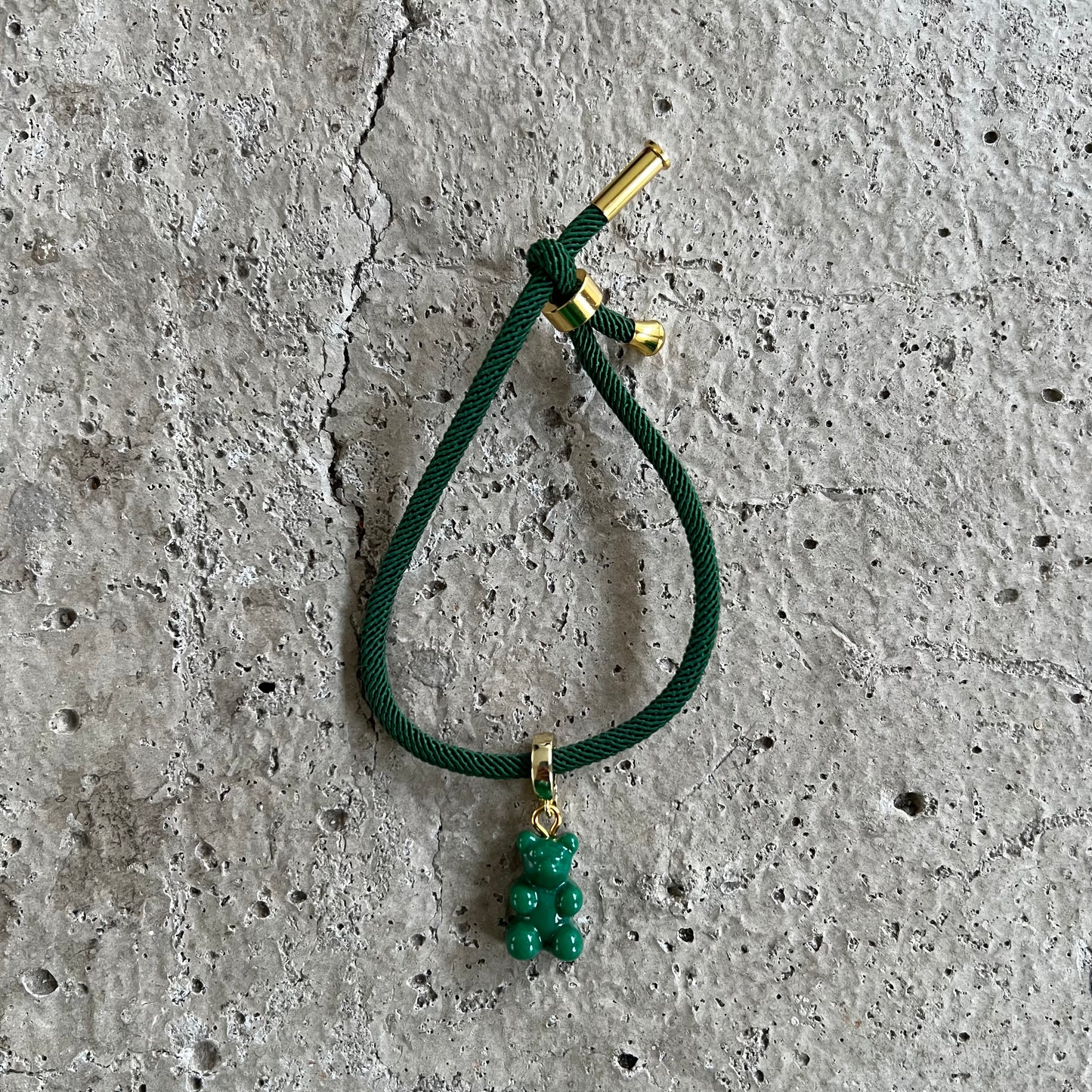 Armband mit Bärchen